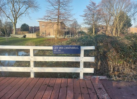 Ger van Zanenbrug met naambord